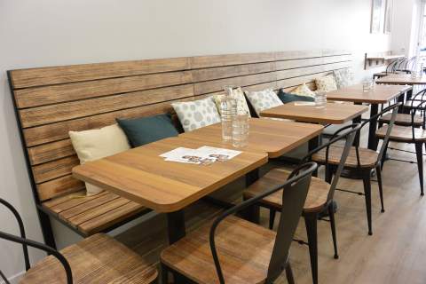 Banquettes sur-mesure pour un esprit hawaien