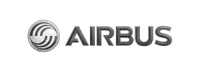 Logo Officiel Airbus : Symbole et Nom de la Marque Aéronautique Logo monochrome gris d'Airbus, représentant un emblème circulaire stylisé à gauche et le nom "AIRBUS" en majuscules en relief.